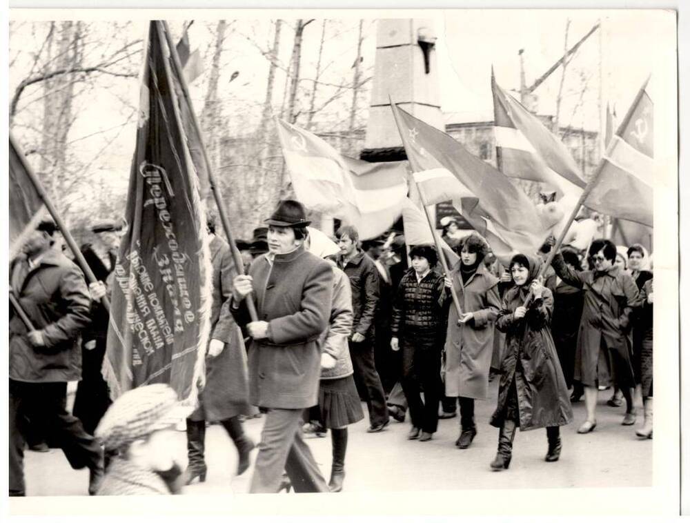 Фотография. Митинг в День Победы, п. Абан