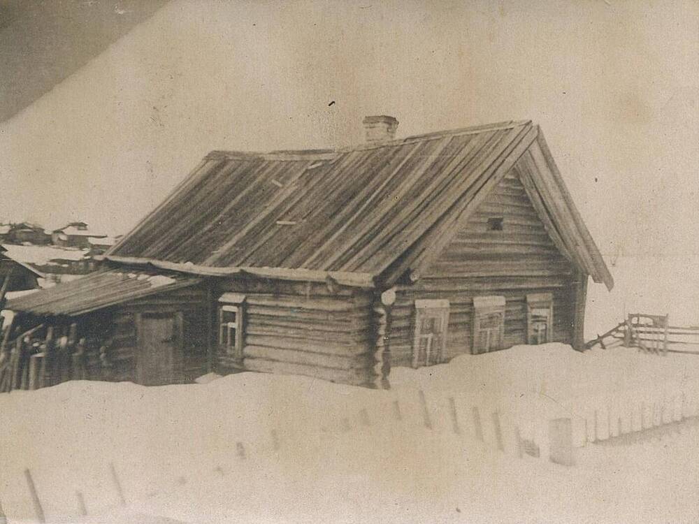 Фотография. Дом семьи Героя Советского Союза А.А. Яковлева в г. Чухломе.