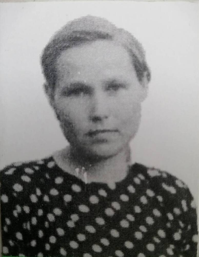 фото: Петрова А.Ф. С 1943г. работала на заводе ферросплавов, затем работала дежурной на подстанции РЭС.