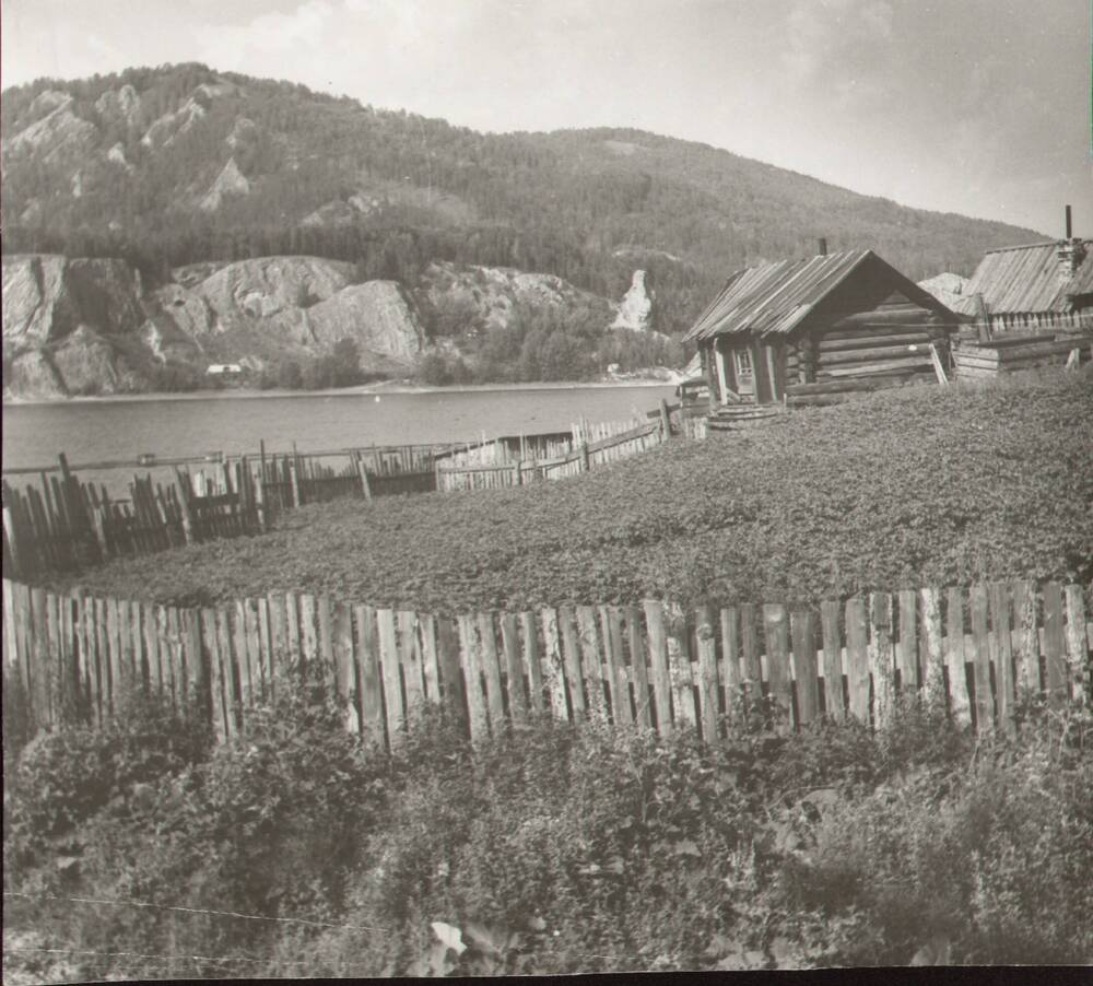 Фотография видовая. Поселок Овсянка.