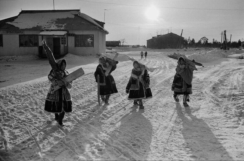 Фотография. Хантыйские женщины в п.Русскинские. Из серии Лики Севера