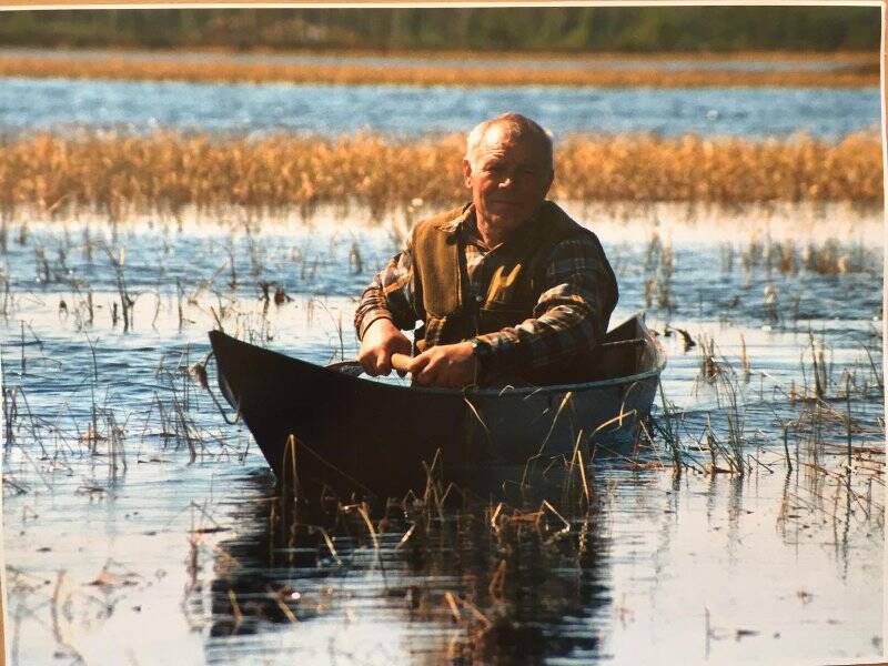 Фотография. Александр Павлович Ядрошников на обласе