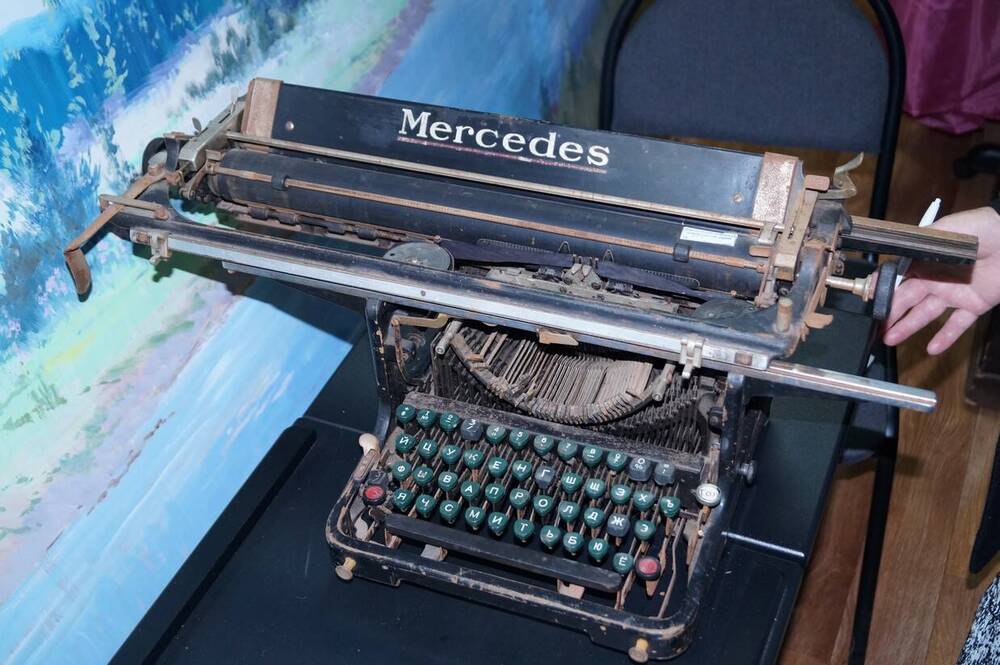 машинка пишущая немецкой фирмы Мерседес