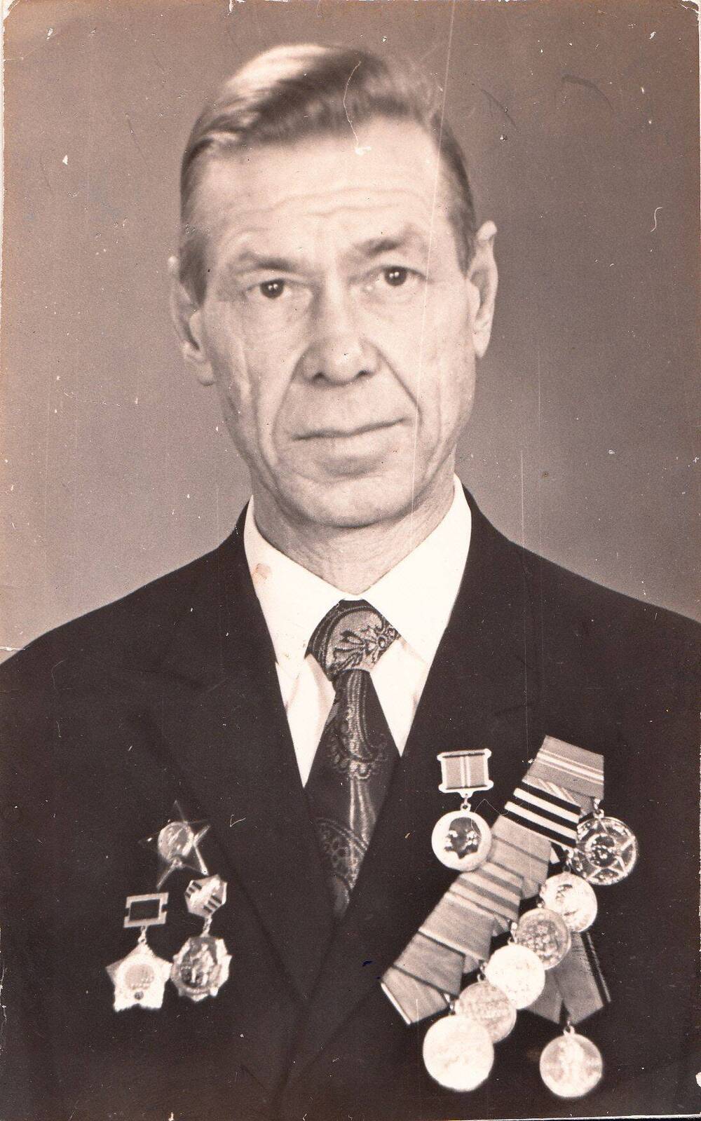 Фотография: Смирнов Евгений Александрович, бывший командир взвода Подольского артиллерийского училища