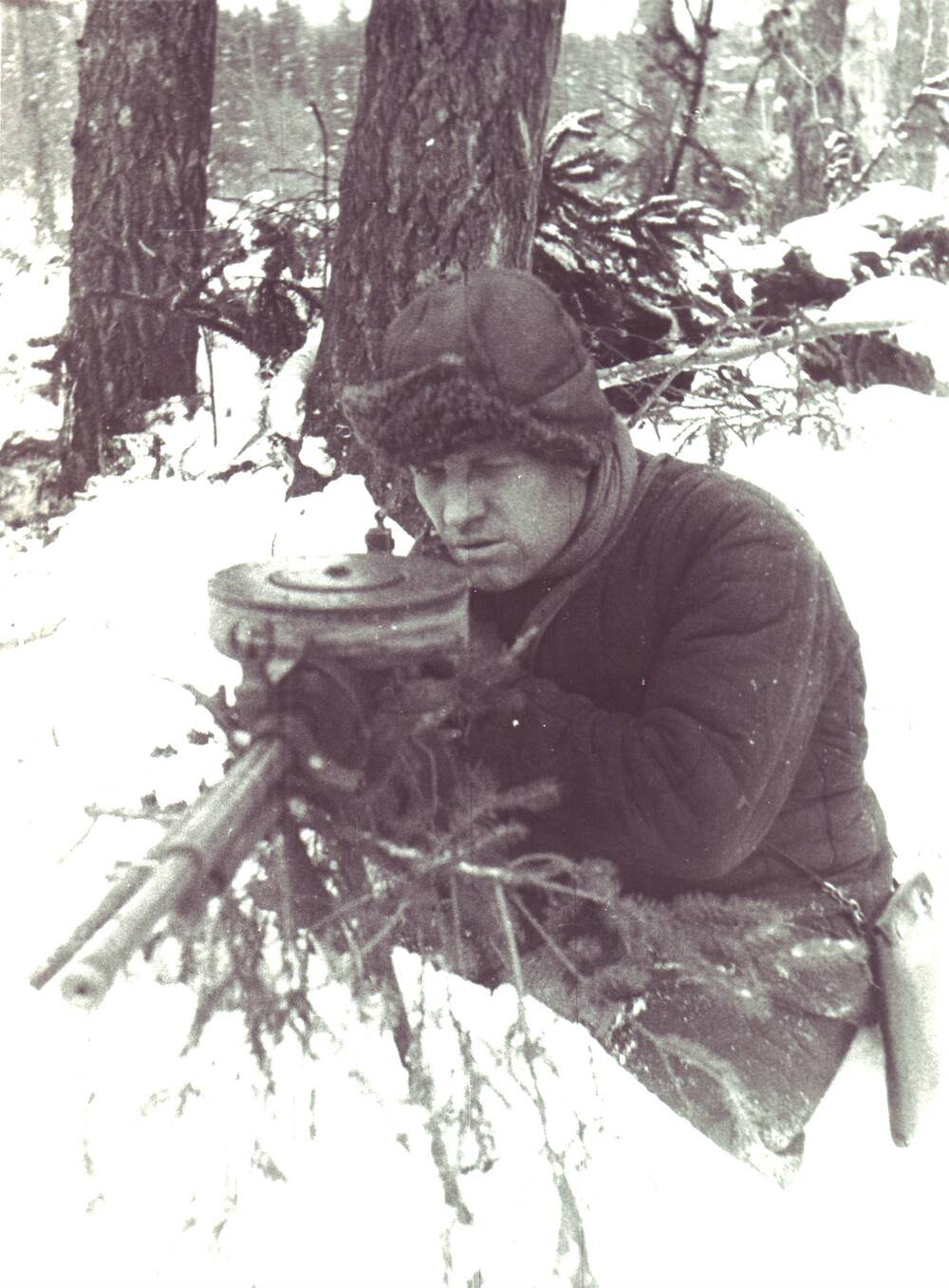 Фотография. А.К.Цакунов, пулемётчик партизанского отряда Уваровского района.