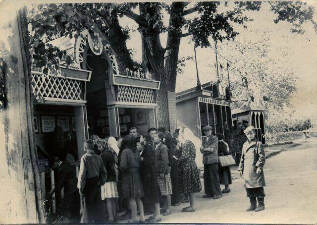 Фотография. Районная сельскохозяйственная выставка 1955 г.