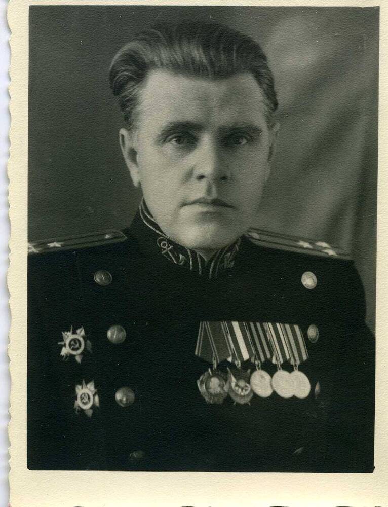 Фотография.Быков Петр Александрович(1902-1980) контр-адмирал в отставке. январь 1949г.