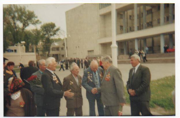 Фотография. Ветераны ВОВ п. Зимовники в г. Ростов-на-Дону.