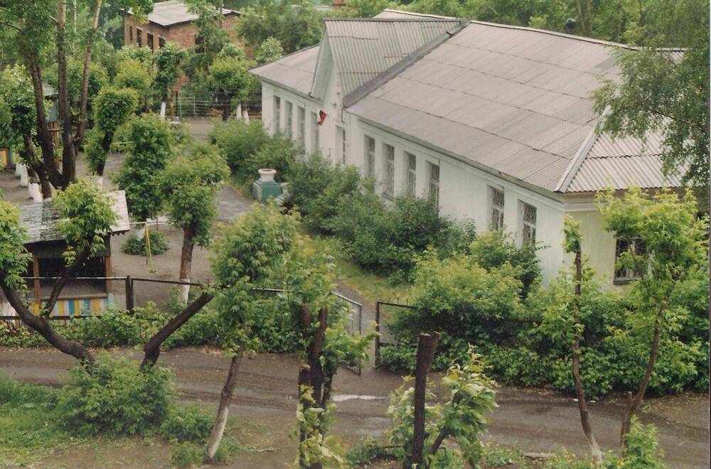 Фото: вид сверху детский сад № 25 ул.Зорина. Территория бывшего здания геологии
