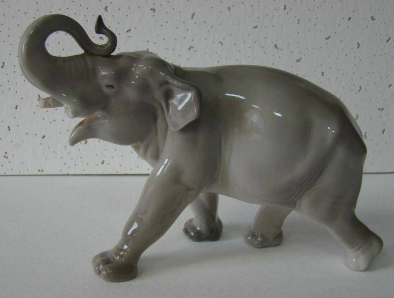 Скульптура Слон.