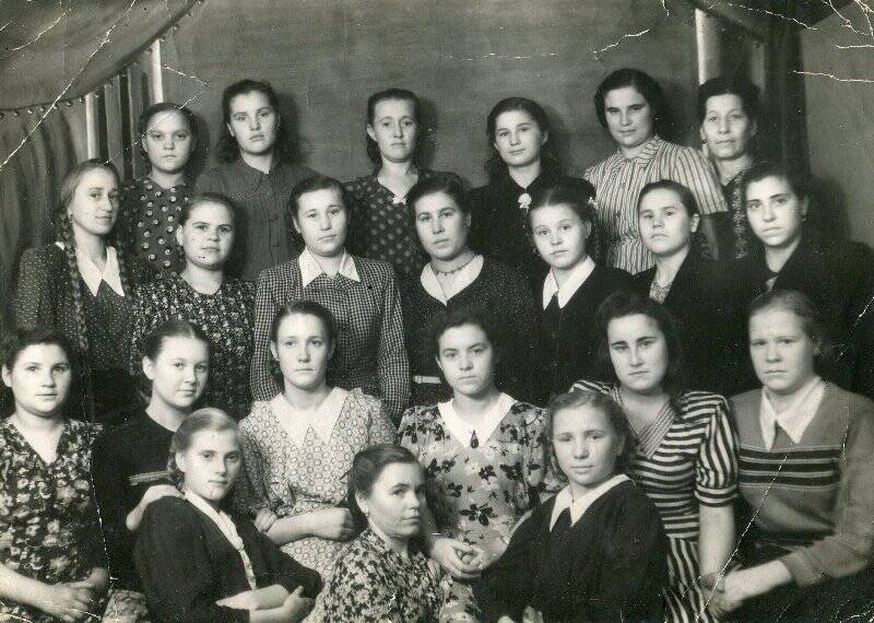 Фотография. Работницы зеленодольской швейной фабрики