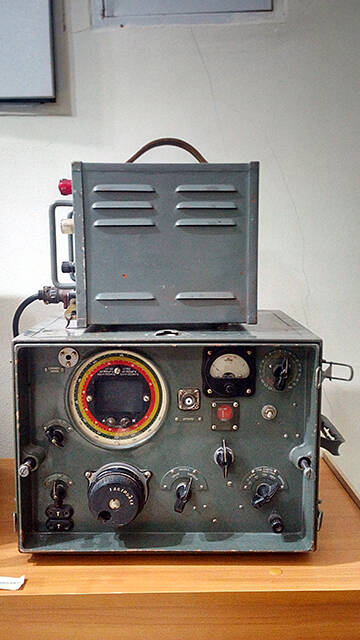 УКВ радиоприёмник армейский «Р-313М» («Метеор-М»).