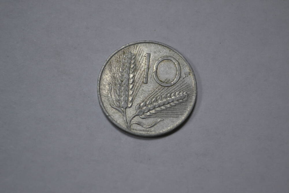 Монета. Итальянская Республика. 10 .... 1956 г.