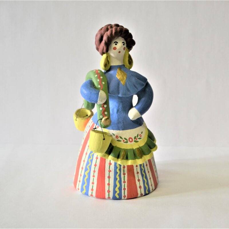 Игрушка глиняная Дама-водоноска(по традициям дымковской игрушки)