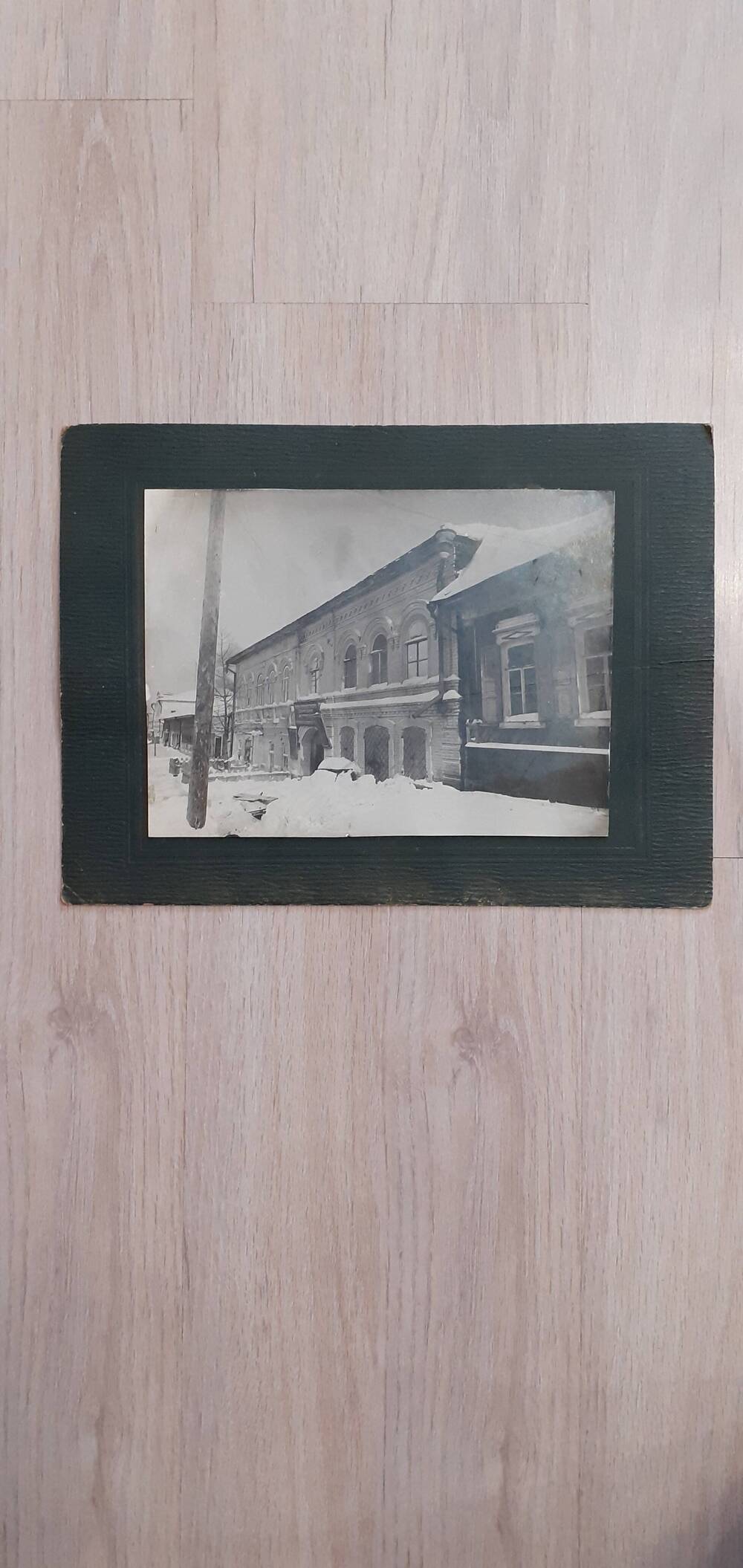 Фотография здания учебно-производственной сапожно-шорной мастерской