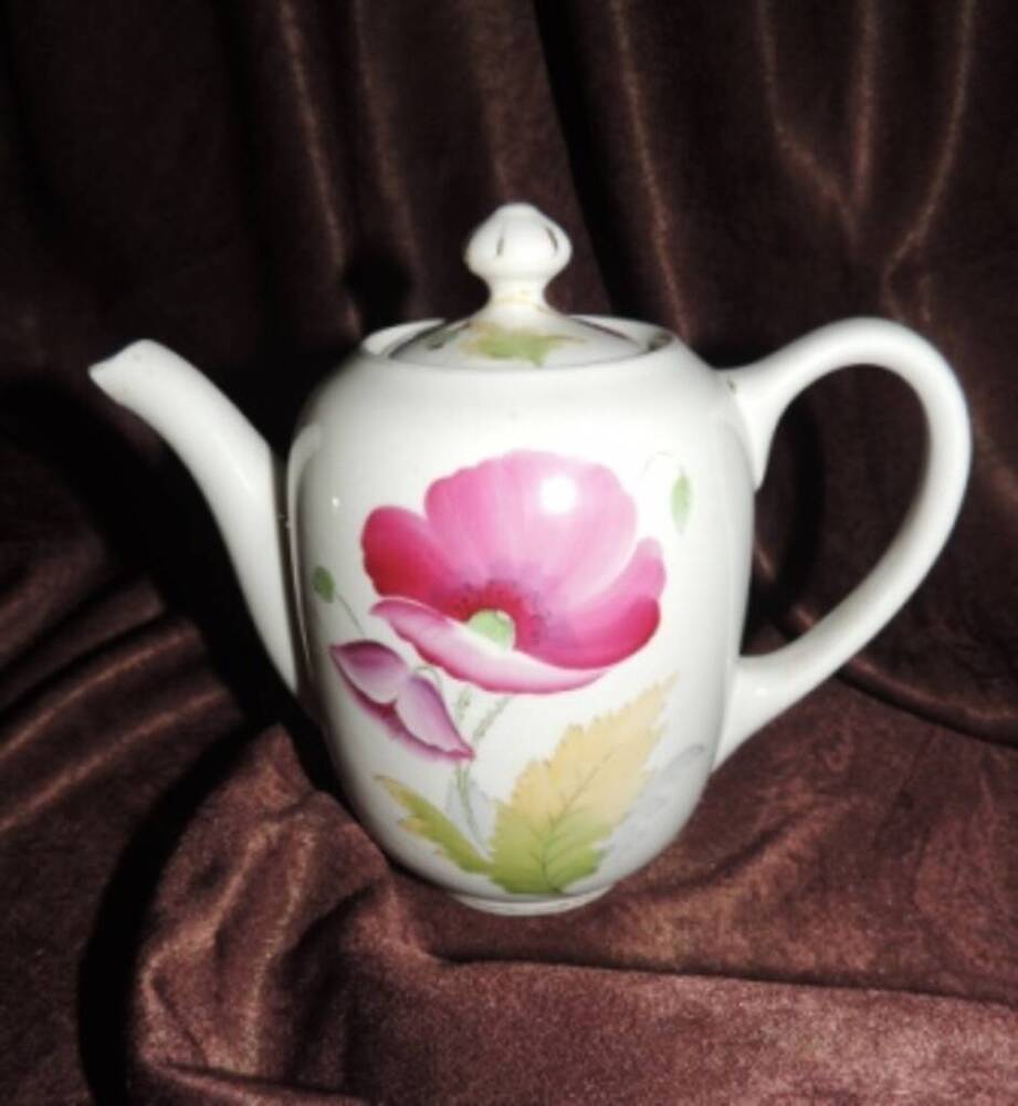 Чайник заварочный с крышкой (из сервиза чайного Розовые маки).