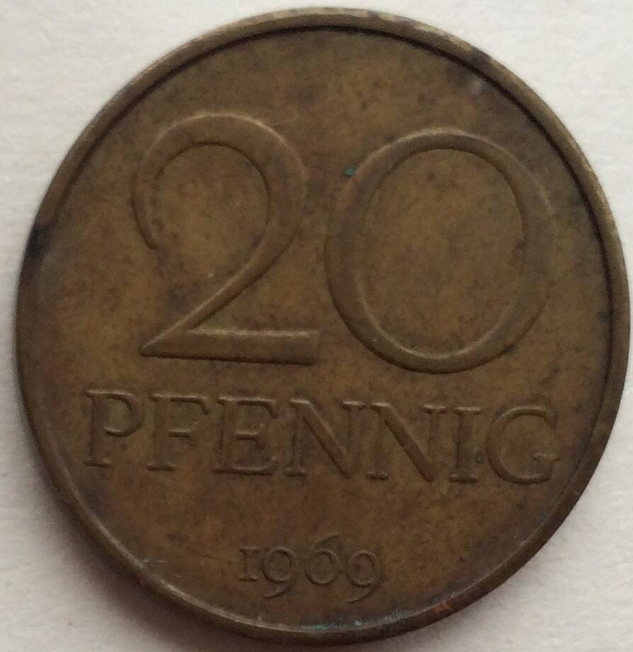 Монета 20 пфенингов, ГДР