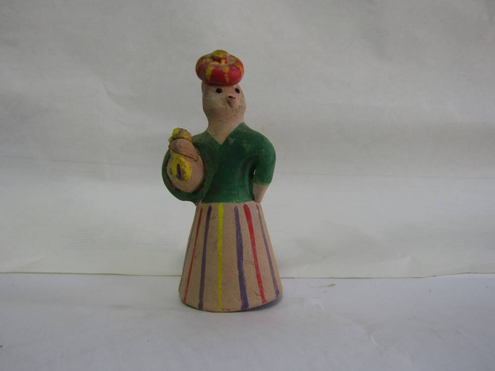 Кожлянская глиняная игрушка Барыня со свистком