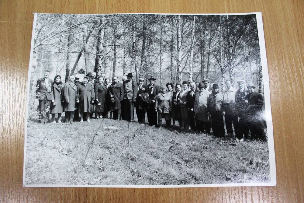 Фотография черно-белая Ветераны Великой Отечественной войны на встрече