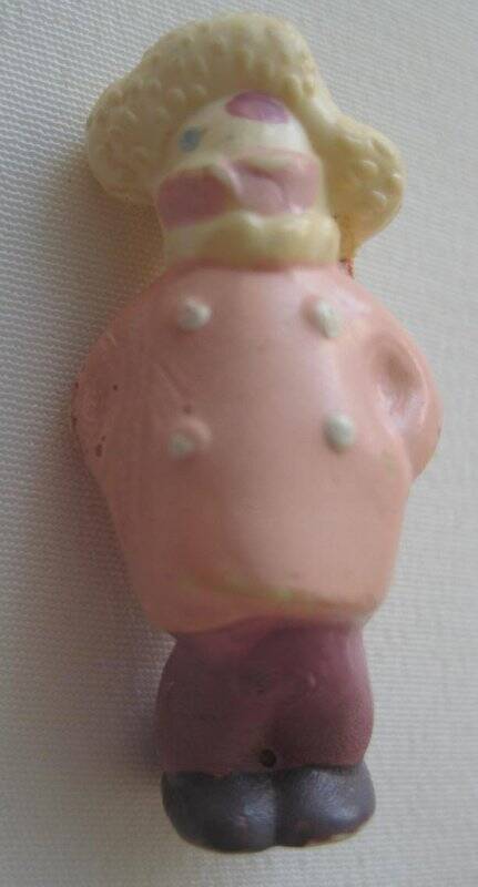 Игрушка елочная  пластмассовая «Мальчик в розовом пальто». К комплекту «Елка «Малютка» с игрушками». Елочки «Малютка» с игрушками.