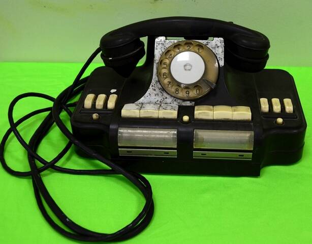Концентратор телефонный  КД-6 с микротелефонной трубкой