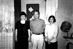 Фотография групповая Кавагути Ясуами, Кавагути Есито и Петухова Е.И.