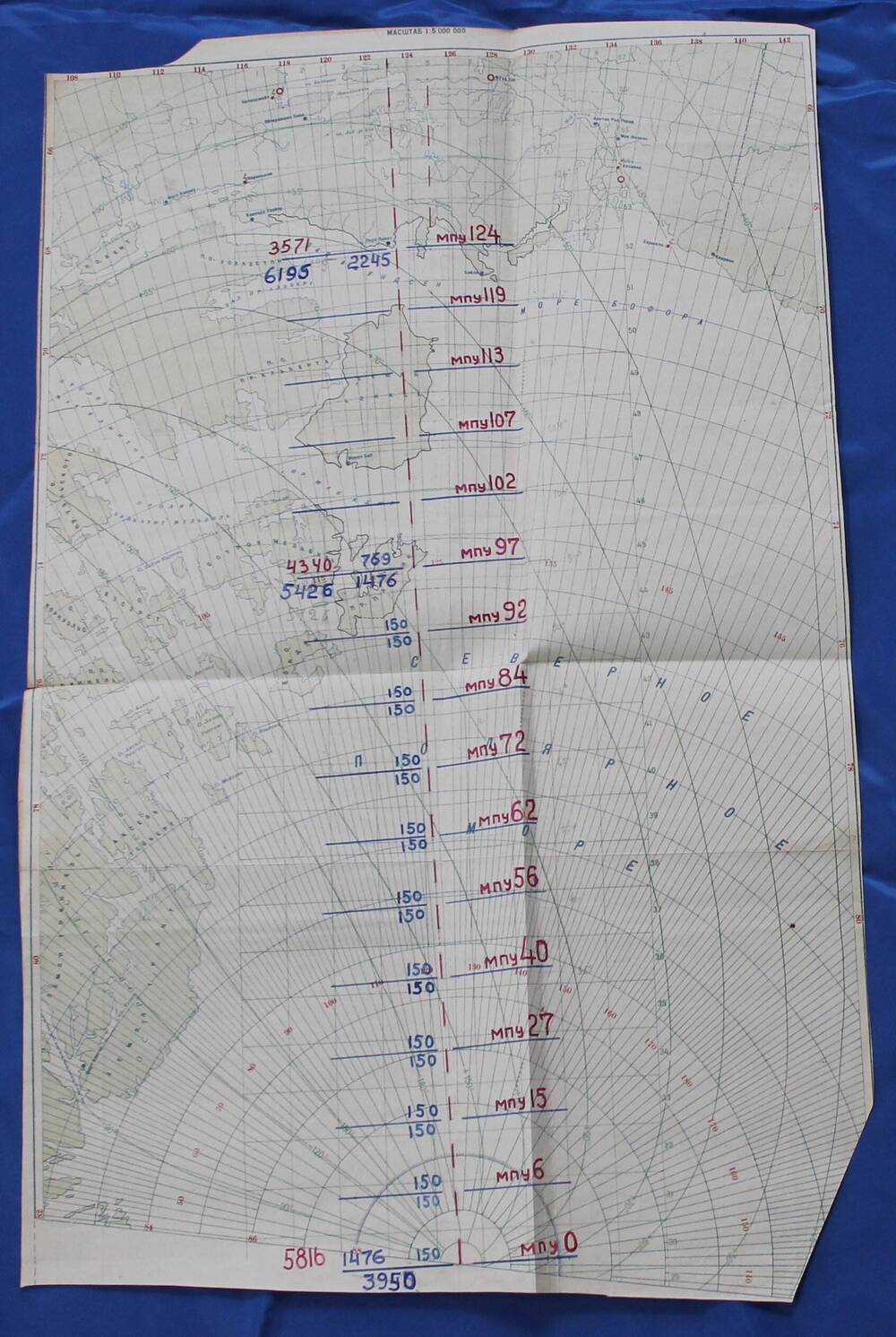 Бланковая карта масштаб 1:5000000 предвычисление маршрута, нанесенной цветной тушью и пометка на обороте синим карандашом №5, для летчика.
