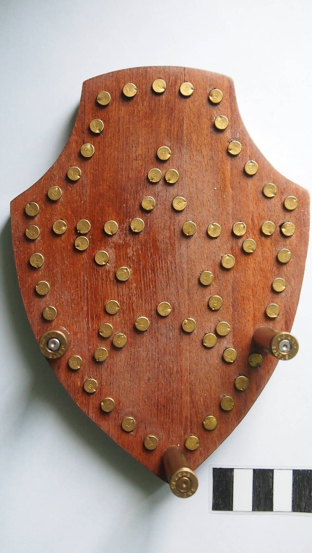 Ключница деревянная, украшена гильзами от патронов Олифиренко С.Г.