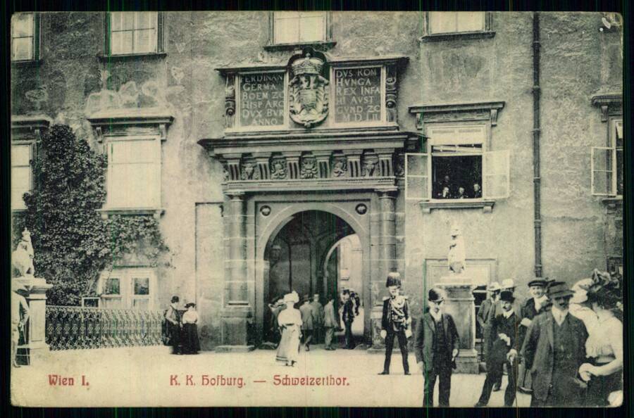Wien I. K. K. Hofburg. - Schweizerthor. (Вена. Хофбург. Ворота Швейцертор).