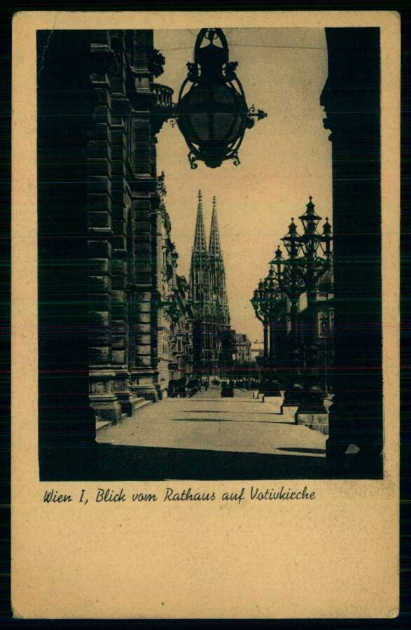 Wien I, Blick vom Rathaus auf Votivkirche. (Вена. Вид от ратуши на Вотивную церковь).