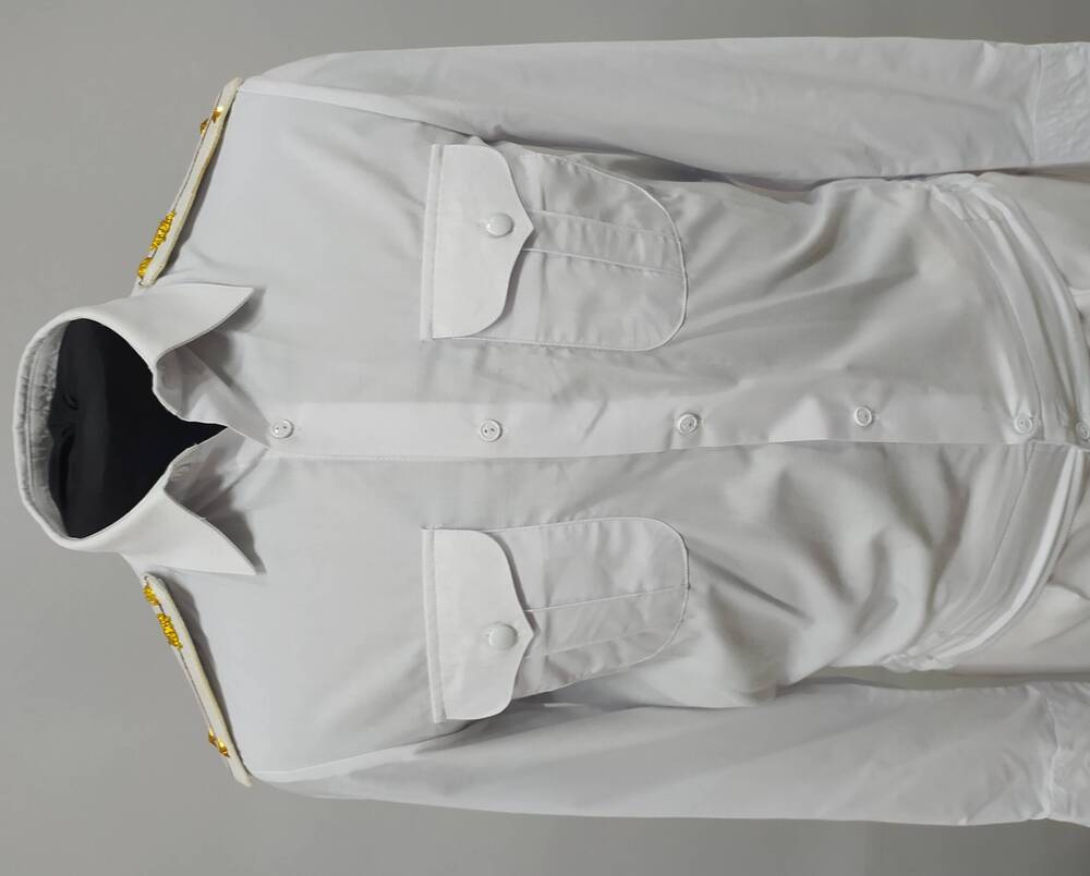 Лейтенантская рубашка от военно-морской парадной формы.