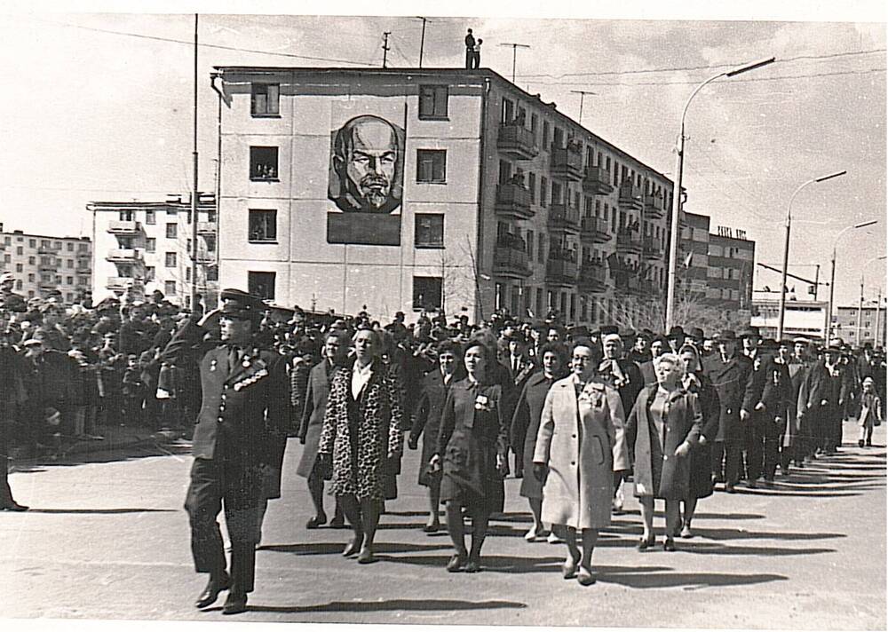 Шелехов день. Армия г.Шелехова. Шелехов 1980 год. Военные годы Шелехова. Шелехов в 1990 годах.