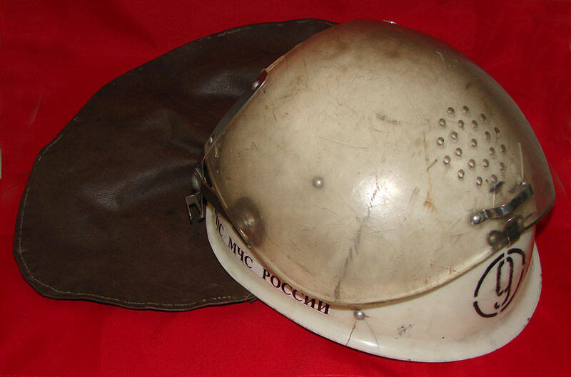 Шлем пожарного спасателя