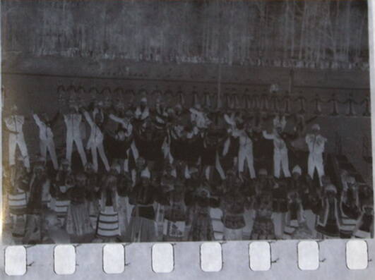 Негатив. Фрагмент театрализованного представления посвященного 40-летию Победы на стадионе Корд г. Щекино