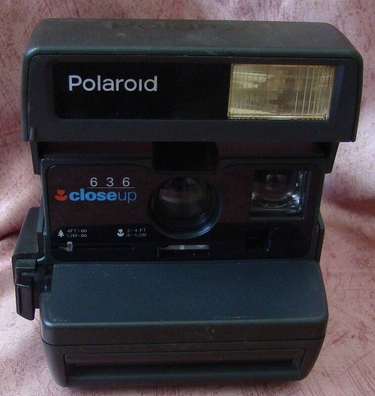 Фотоаппарат Polaroid.