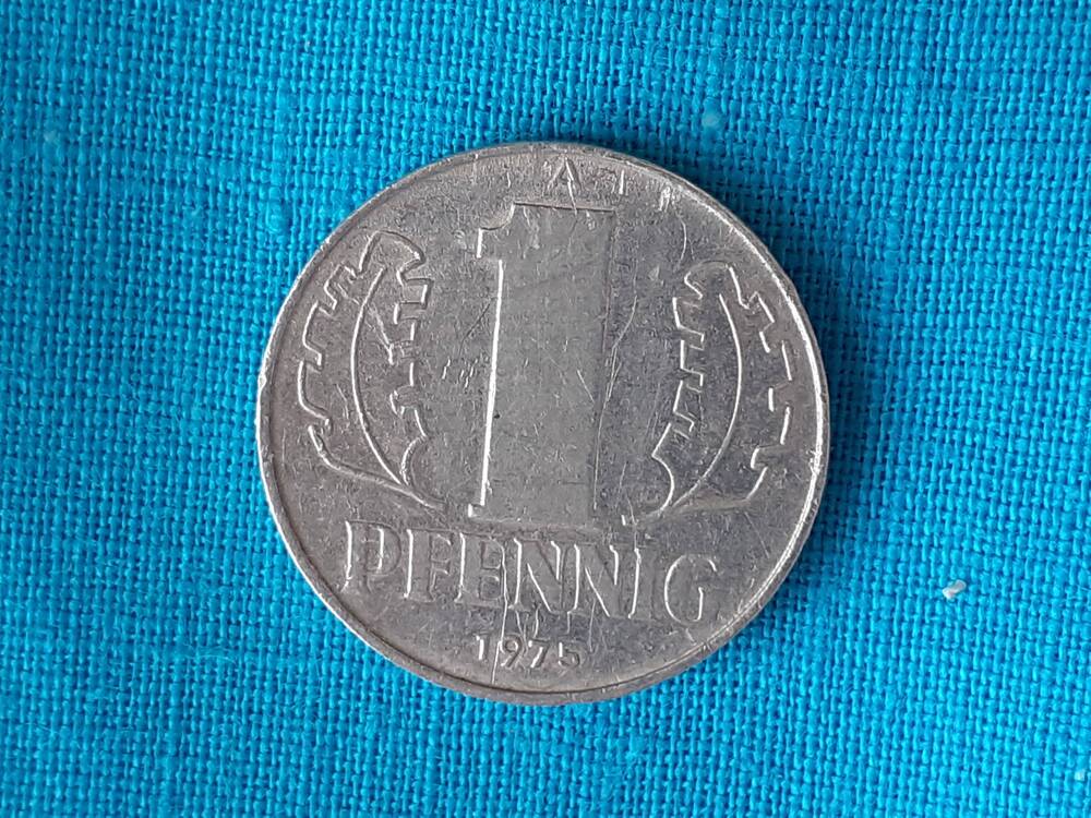 Монета 1 PFENNIG 1975 г.