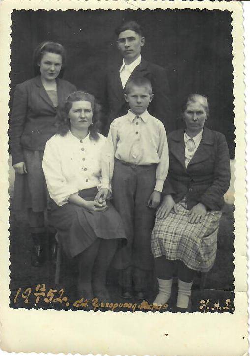 Фотография семьи Деминых из ст. Григорополисской Ставропольского края