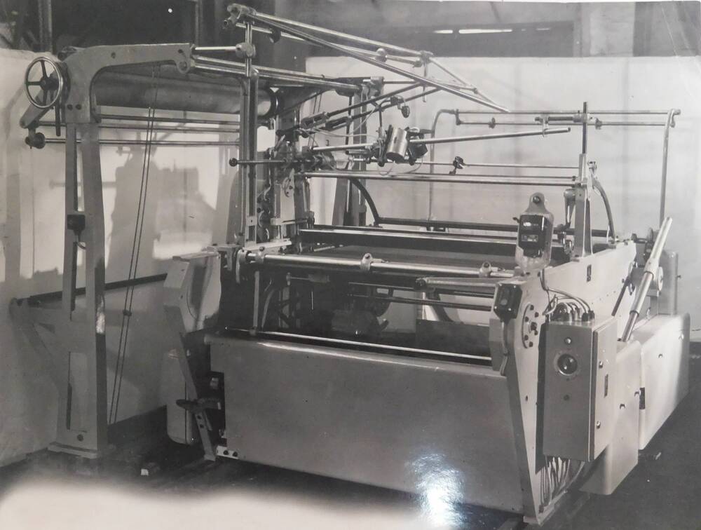 Фотография. Машины и оборудование, выпускаемые Вичугским машиностроительным заводом в годы 8-й пятилетки.