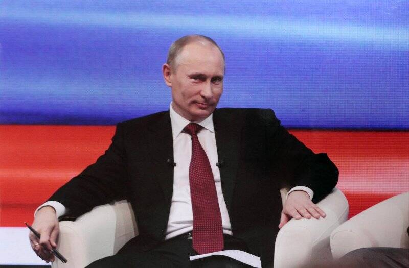 Фотография цветная. Президент Российской Федерации В.В. Путин.