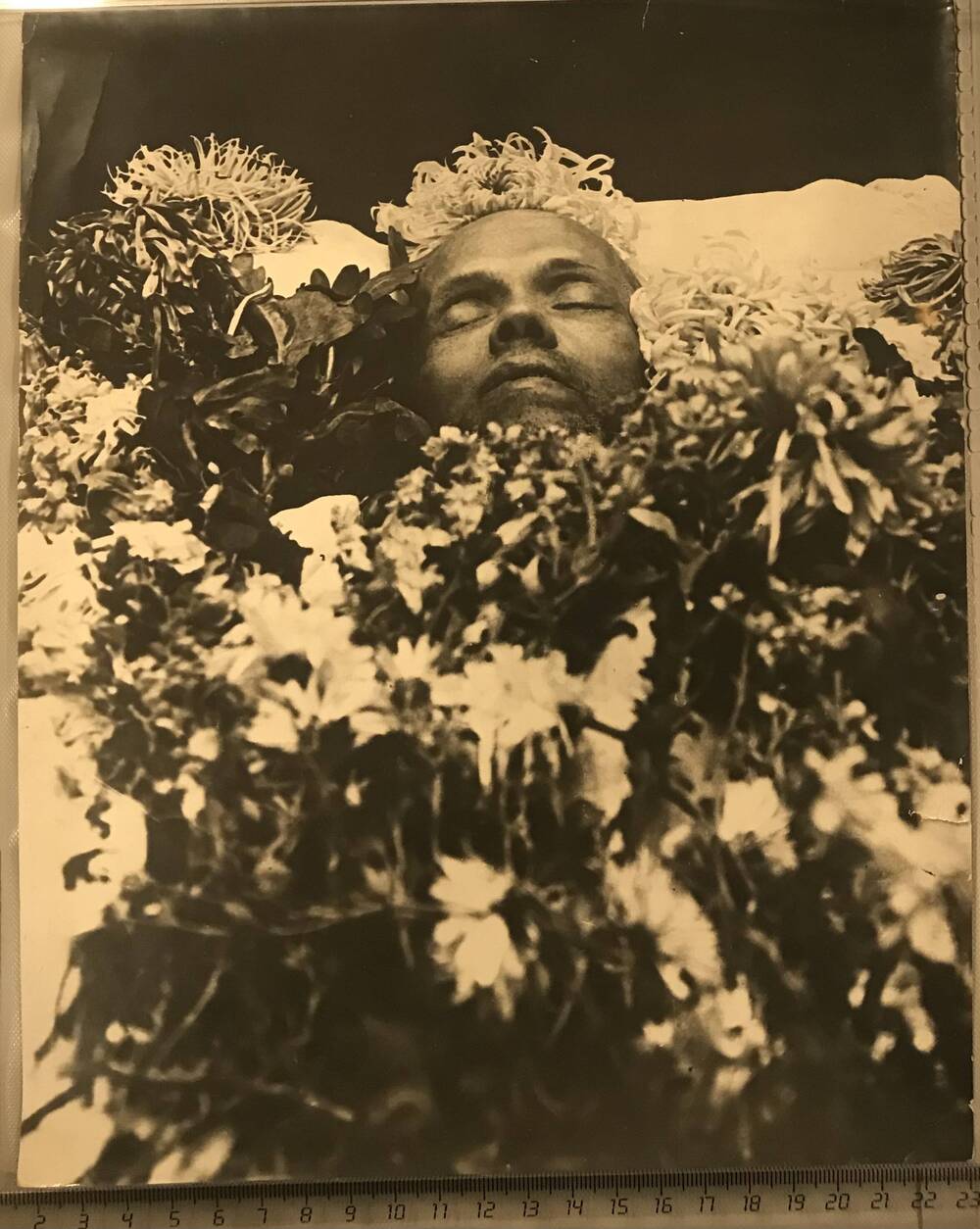 Фотография. И.И. Нивинский на смертном одре. Крупный план