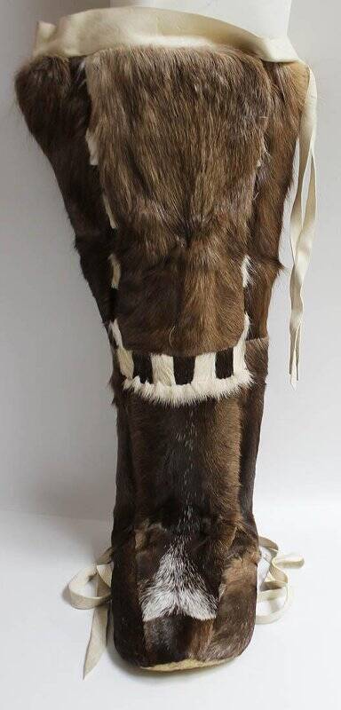 Муручон левый. Из комплекта: Муручон, эвенкийская мужская, праздничная, зимняя обувь с чулками