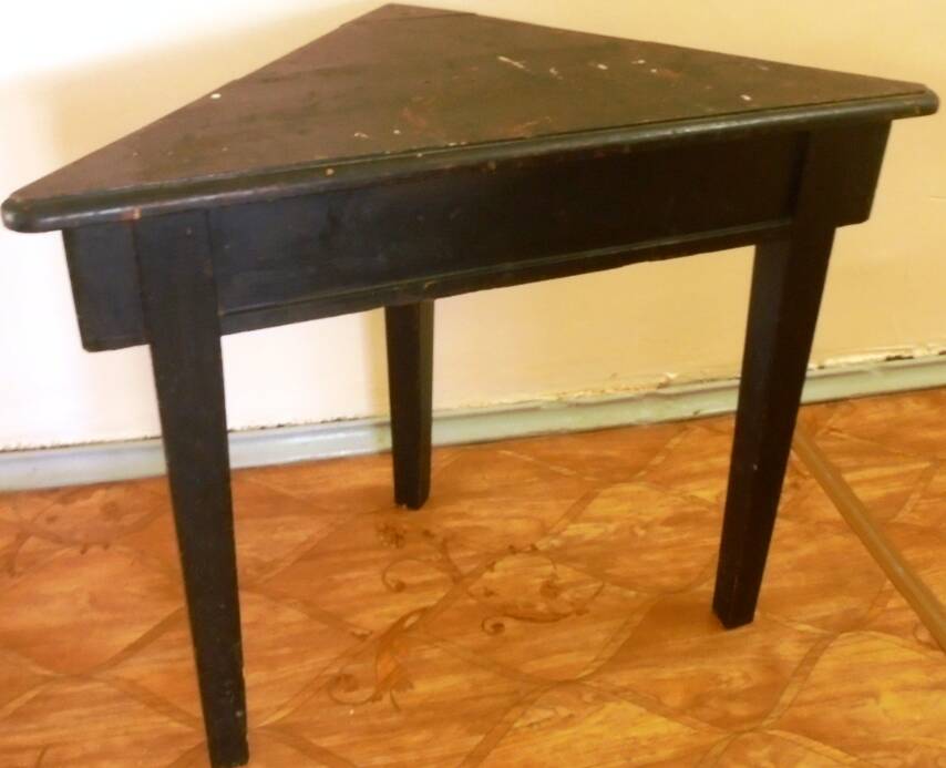 стол деревянный
