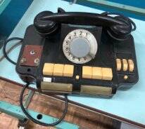 Аппарат телефонный дисково-клавишный (селекторный директорский). Выпущен Западно-Уральским СНХЗ в 1963 году.