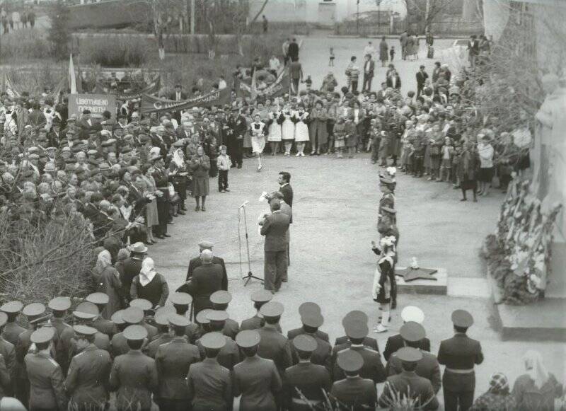 Фотография. День Победы 9мая, площадь Славы.