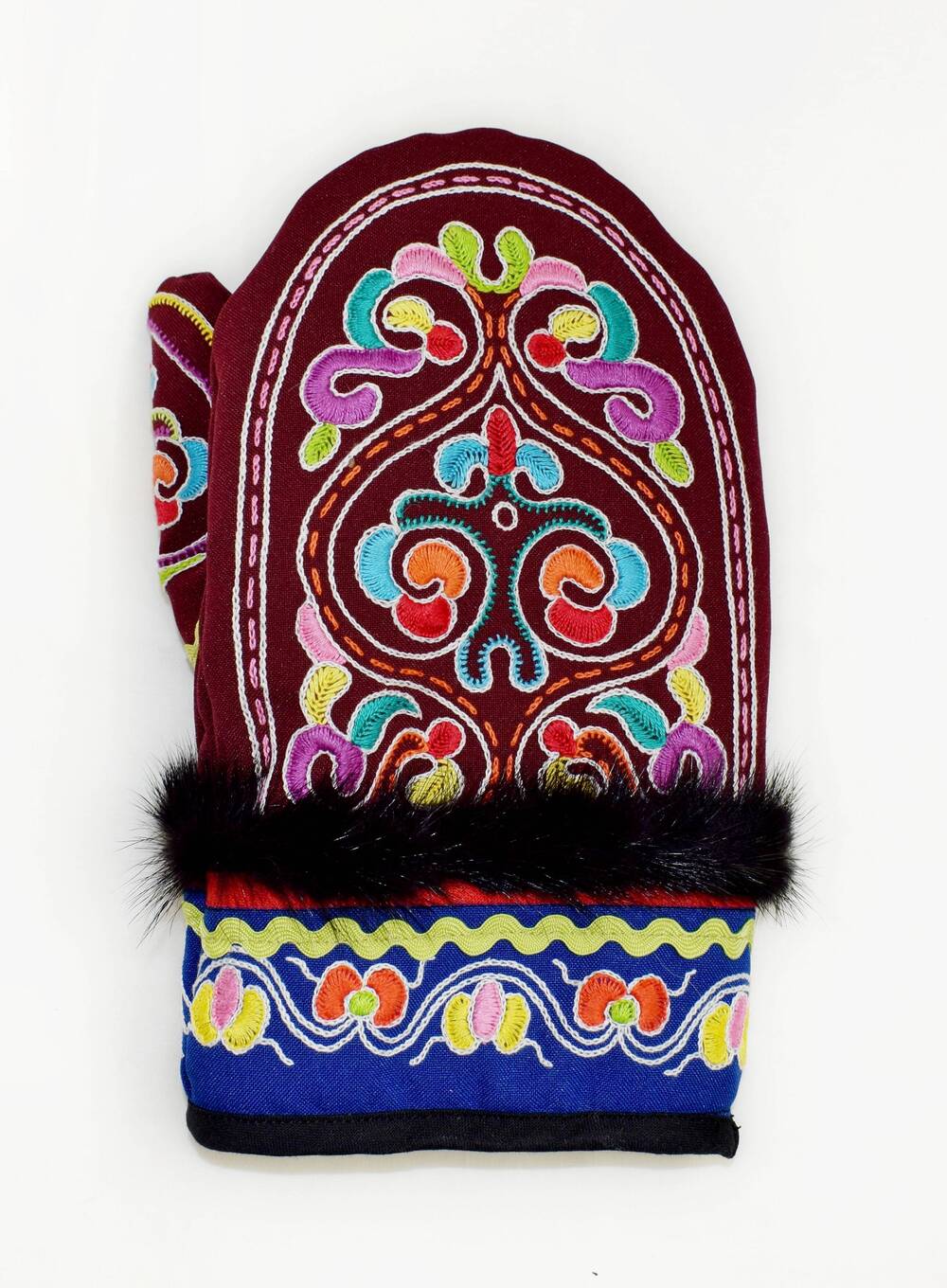 Женская нарядная рукавица из смесовой ткани бордового цвета (правая, парная)