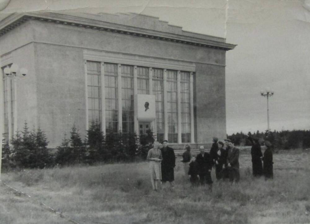 Фотография. Пантеон И. Сталина в Курейке.