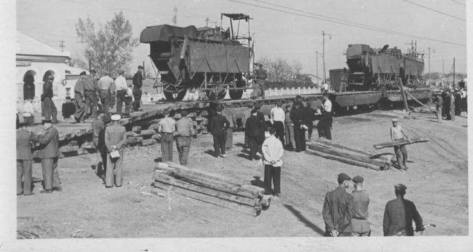 Фотография  Комбайны Сталинец - 6 (выгрузка, сборка, осмотр) 1954г..