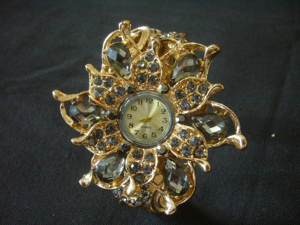  часы женские, наручные « QUARTZ»  в виде декоративного браслета 