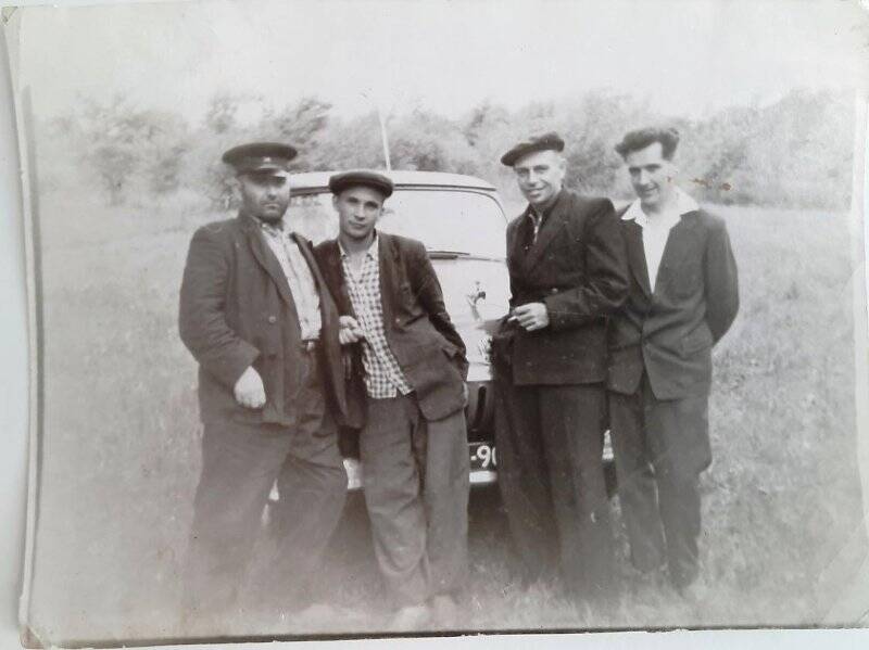 Фотография, работники спецсвязи г. Мензелинска, 1950-е года