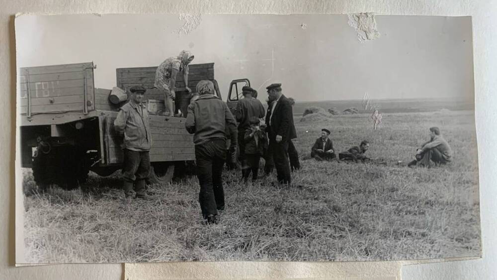 Фотография. Обед на полевом стане, село Гагино